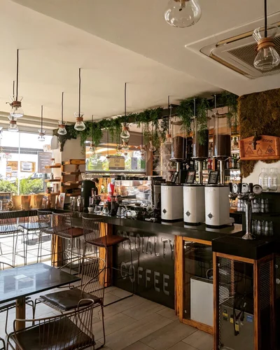 Cafeteria Madness - 5912ab7ee4df1ea13ef1bb0