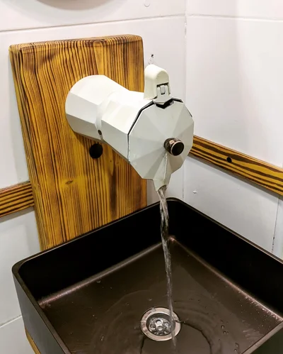 Cafeteria Madness - F1402a2ad8d03d5ea98b6